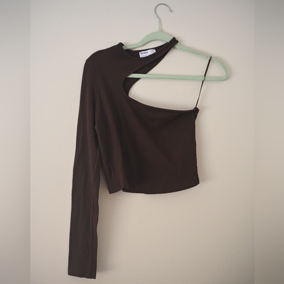 Bershka Tops - Bershka Dark Brown Asymmetrical Long Sleeve Crop Top Size Large Modern Y2K